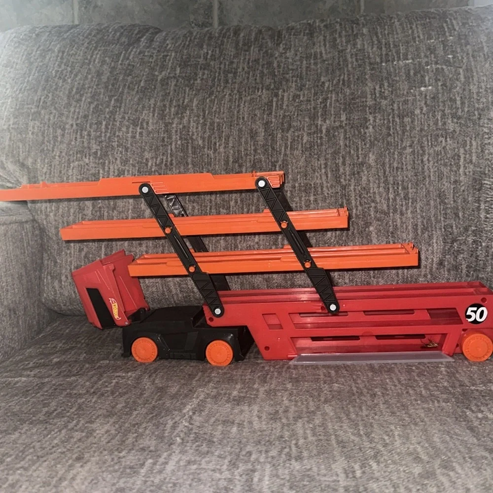 Hot Wheels Hauler